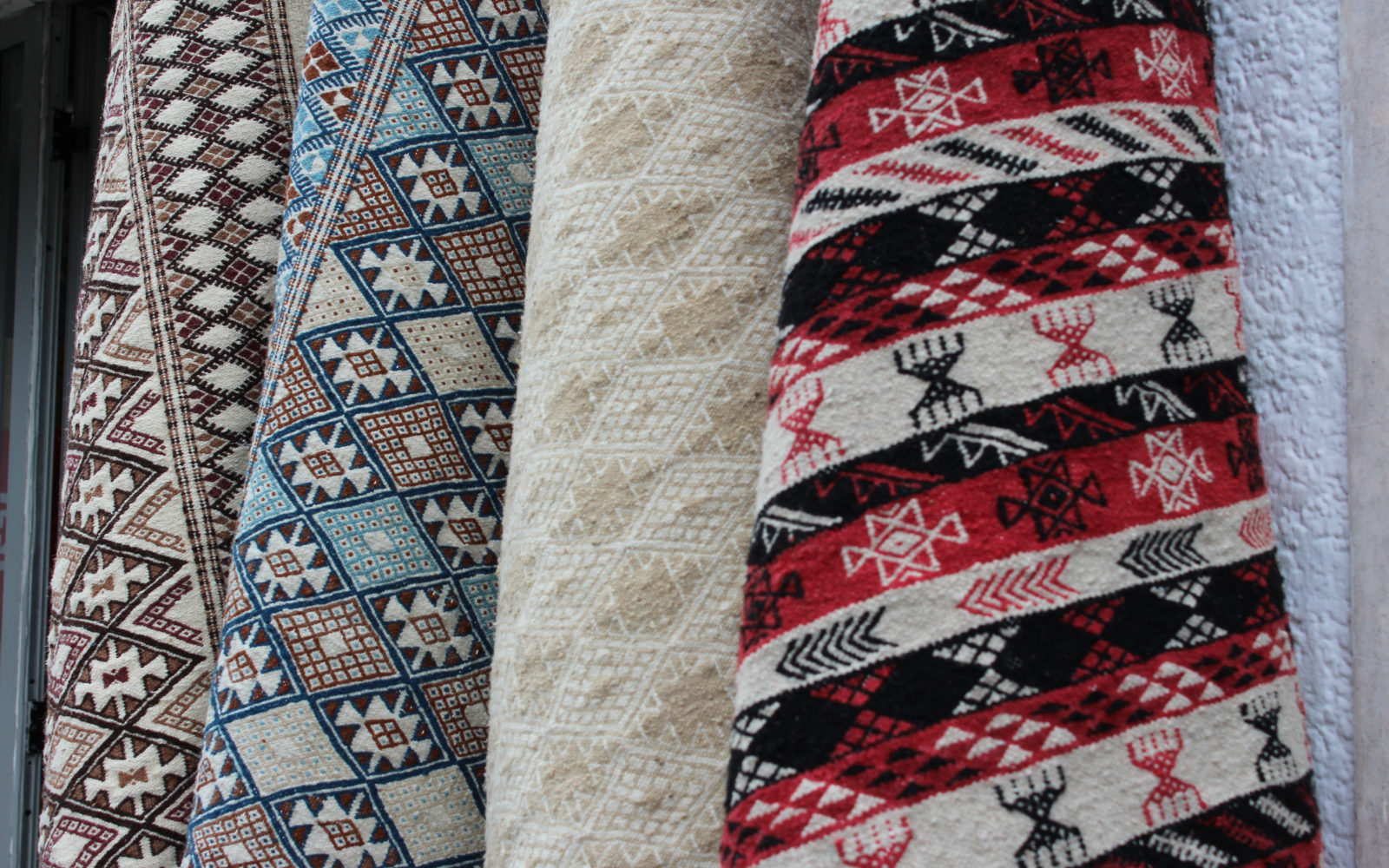 Le tapis algérien, une géographie de motifs
